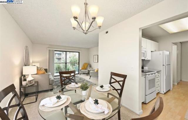 420 N Civic Dr., Walnut Creek CA: https://media.crmls.org/mediaz/4df6e4b5-1ca5-4bbc-a4ae-3750bafb7850.jpg