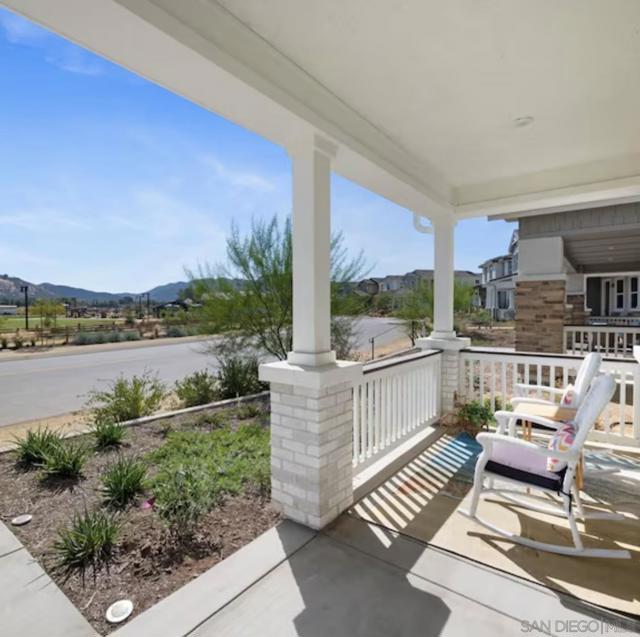 27661 Heritage Ln, Valley Center CA: https://media.crmls.org/mediaz/4df73165-810b-4096-8156-b7fe6b9d7869.jpg