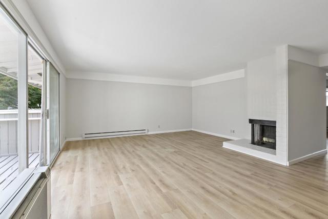 500 W Middlefield Road, Mountain View CA: https://media.crmls.org/mediaz/4df75e4d-24ca-452c-9c4e-64b1247d91db.jpg