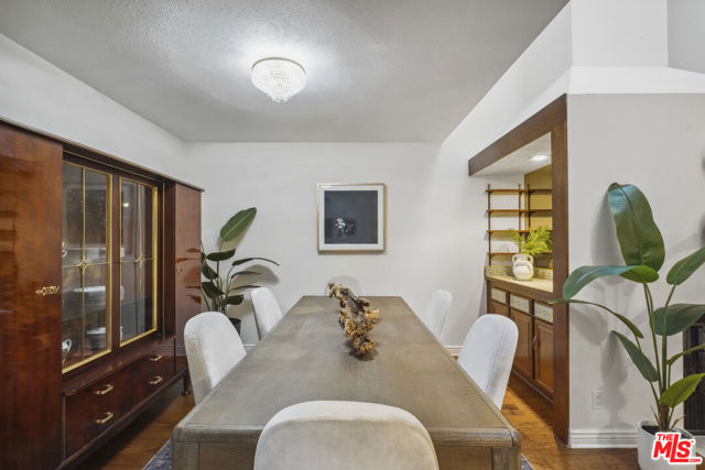 17150 Burbank Boulevard, 34 photo 2