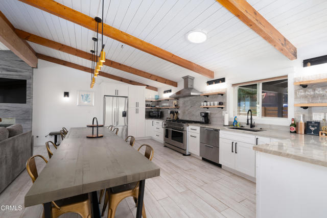 3086 Grove Street, Ventura CA: https://media.crmls.org/mediaz/4df833c5-3df5-47c1-bf2c-54ff90f5cef2.jpg