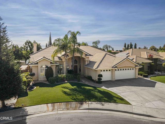 11224 Bright Water Way, Bakersfield CA: https://media.crmls.org/mediaz/4df84a20-4dfd-47f9-9927-94452b873313.jpg