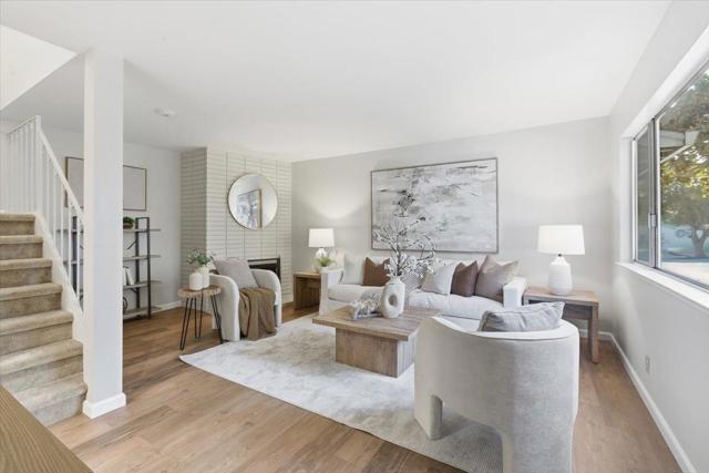 1542 Canna Court, Mountain View CA: https://media.crmls.org/mediaz/4df878b2-b864-4794-8a21-4edd82376497.jpg