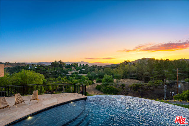 24410 Mulholland Highway, Calabasas CA: https://media.crmls.org/mediaz/4df92d96-d8d0-4bb3-8a64-b385d53b9234.jpg