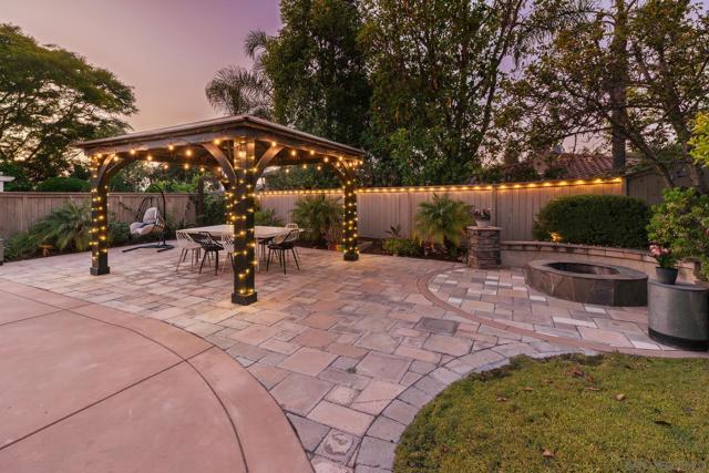 6393 Paseo Aspada, Carlsbad CA: https://media.crmls.org/mediaz/4df9d101-bbc0-4bad-8c19-b0b5bfa0785e.jpg