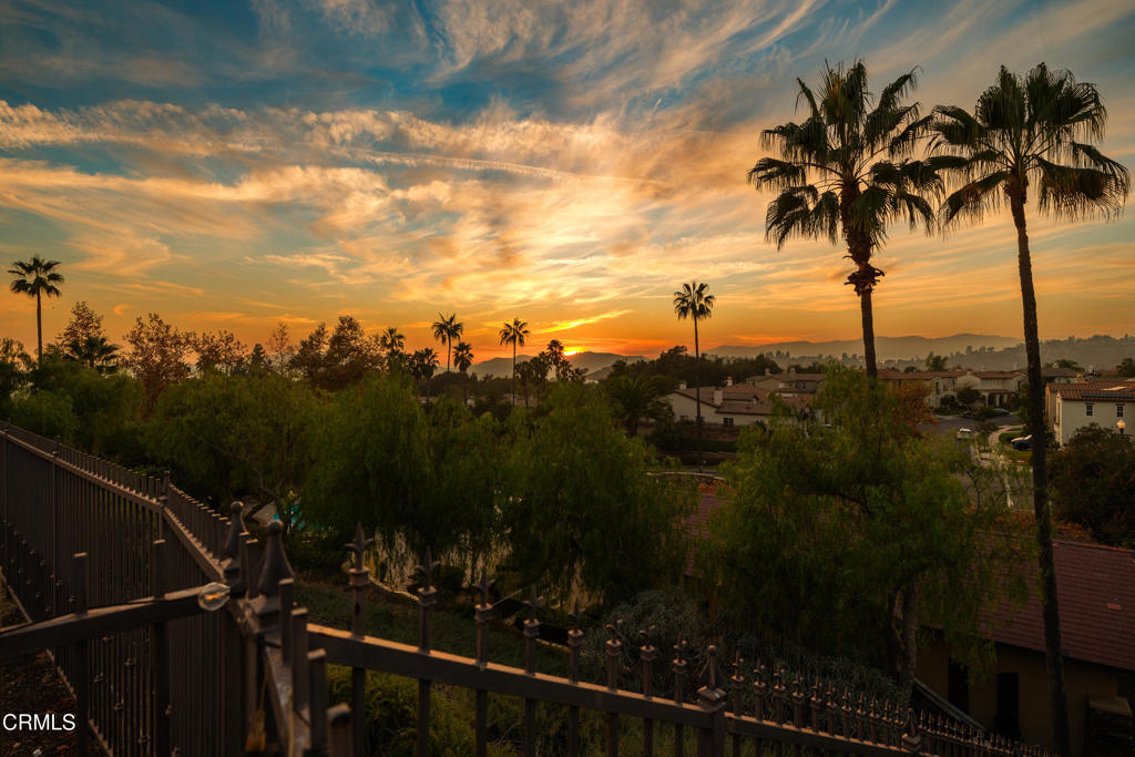 https://media.crmls.org/mediaz/4dfa076b-8039-40f6-9d97-d3265668cdcb.jpg?preset=X-Large