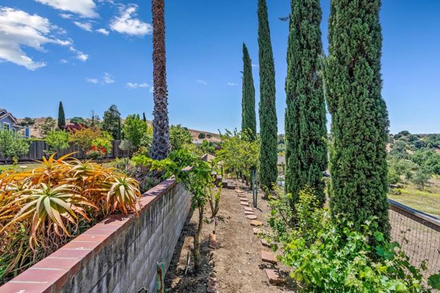 6261 Running Springs Road, San Jose CA: https://media.crmls.org/mediaz/4dfbcb5f-9ffd-4a5d-88a4-cce07776589e.jpg