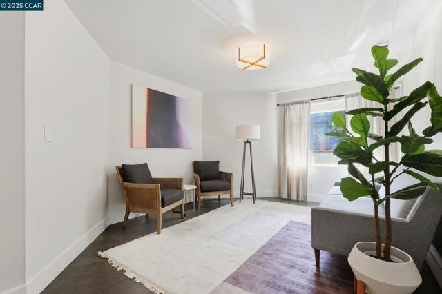 1700 Gough St, San Francisco CA: https://media.crmls.org/mediaz/4dfc0900-983c-4588-b6c9-ff40f166e7e3.jpg