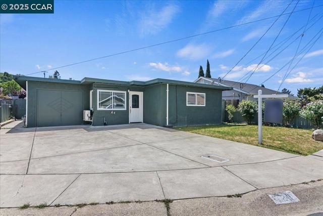 720 Jane Court, Martinez CA: https://media.crmls.org/mediaz/4dfca8fa-ecf4-4236-81c7-8066c7b3382e.jpg
