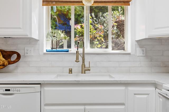 Detail Gallery Image 9 of 29 For 4630 James Ave, Castro Valley,  CA 94546 - 3 Beds | 2 Baths