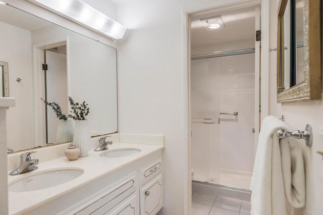 Detail Gallery Image 21 of 34 For 2476 Pinewood St, Del Mar,  CA 92014 - 3 Beds | 2 Baths
