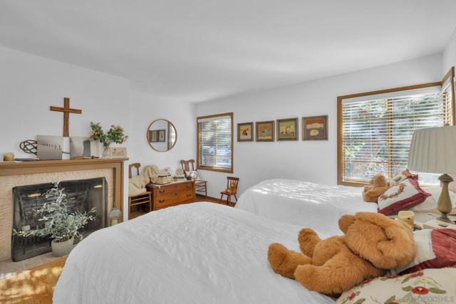 3306 Oak Grove, Julian CA: https://media.crmls.org/mediaz/4dfdc1e1-d01f-4cf0-afc0-2df6636213ac.jpg