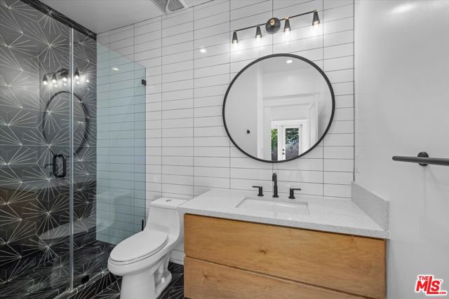 1828 W 43rd Place, Los Angeles CA: https://media.crmls.org/mediaz/4dff4b3f-2c76-41d0-b3df-d1a5584f991a.jpg