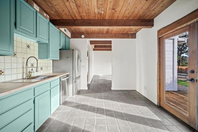 70 Valle Vista, Carmel Valley CA: https://media.crmls.org/mediaz/4dffb6f0-9130-4d54-a511-737d2099b84f.jpg
