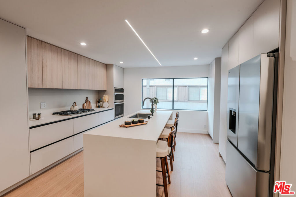 4622 Glencoe Avenue #4