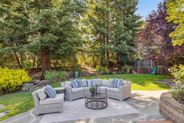 822 Mesa Court, Palo Alto CA: https://media.crmls.org/mediaz/4e01c504-cbe4-4a4d-a120-1d1cf9c82554.jpg