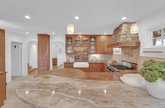 729 Concord Way, Burlingame CA: https://media.crmls.org/mediaz/4e020546-5f96-48f3-bfc9-11ca66de2627.jpg
