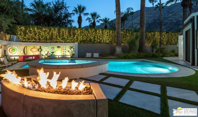 153 W El Camino Way, Palm Springs, CA 92264
