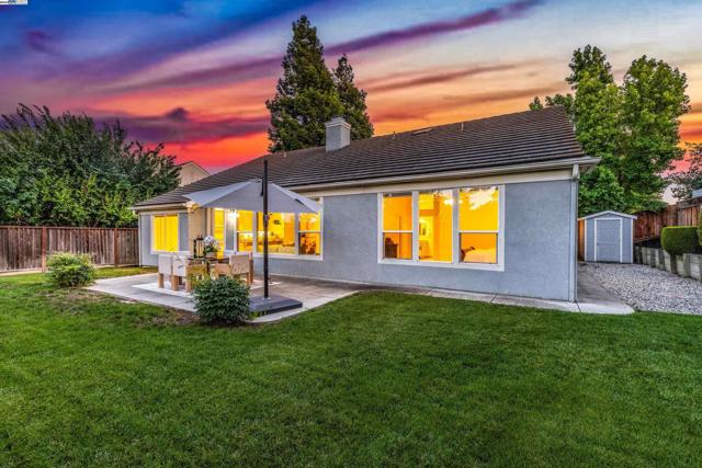 4244 Milton Way, Livermore CA: https://media.crmls.org/mediaz/4e02e0ce-f667-4194-bc90-a8c782a0c41f.jpg
