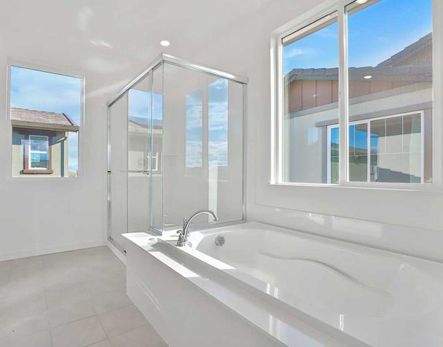 5712 Lake Club Drive, Fairfield CA: https://media.crmls.org/mediaz/4e036ab0-ce94-4376-8f5e-2e85395fc7a3.jpg