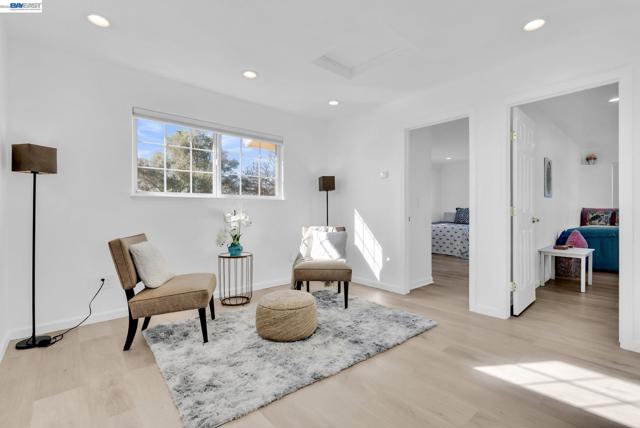 Image 26 of 43 For 1532 Kooser Rd