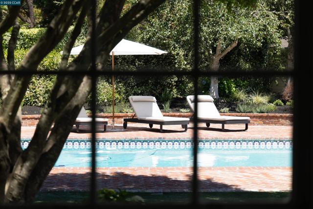 3828 Happy Valley Road, Lafayette CA: https://media.crmls.org/mediaz/4e048a95-9144-495a-aa63-86fda6c4fe9e.jpg