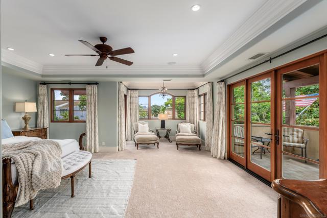 1038 E Ave, Coronado CA: https://media.crmls.org/mediaz/4e05cc16-7086-4e32-b158-85774cf1c595.jpg