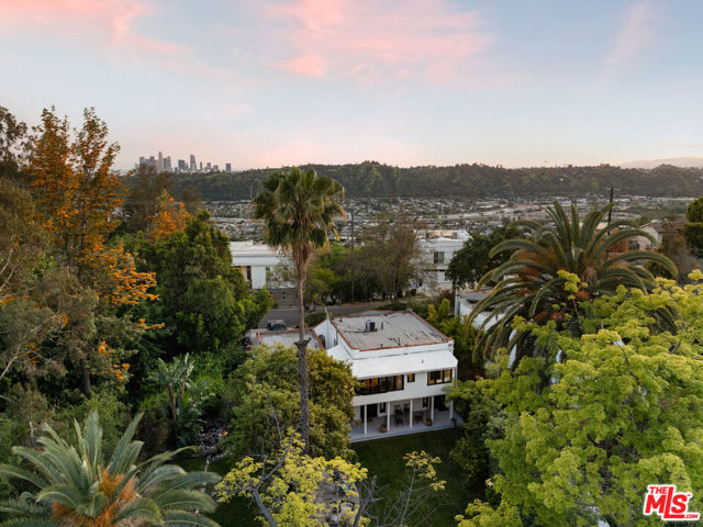 955 W Avenue 37, Los Angeles CA: https://media.crmls.org/mediaz/4e060607-68ac-4e9b-90bd-20fd3015865c.jpg