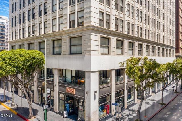460 S Spring Street, Los Angeles CA: https://media.crmls.org/mediaz/4e068e63-015b-49ba-8f02-1cfe363aaa31.jpg