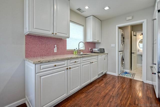 5027 Rodman Ave, San Diego CA: https://media.crmls.org/mediaz/4e0741c7-d4e6-4d9e-b1f5-4d4a4add46a8.jpg