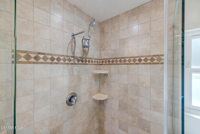1585 Loma Drive, Ojai CA: https://media.crmls.org/mediaz/4e0751c3-88f4-44ec-91c0-1e902eea438b.jpg