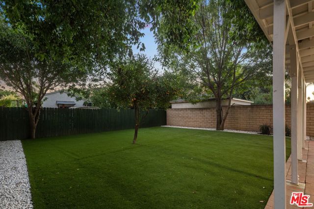 18536 Malden Street photo 7