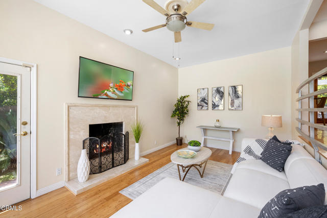 Detail Gallery Image 24 of 71 For 4917 Angeles Crest Hwy, La Canada Flintridge,  CA 91011 - 4 Beds | 3 Baths