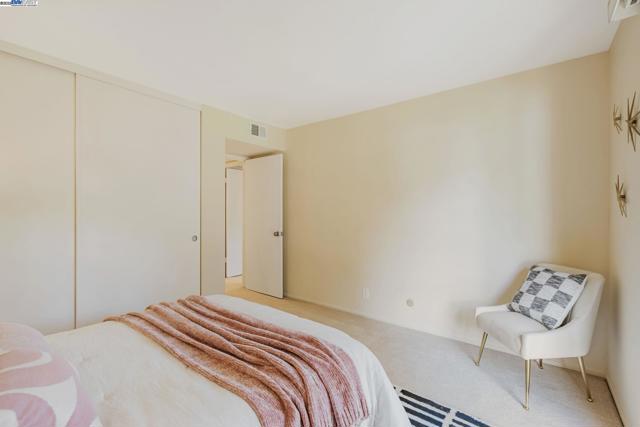 675 Sharon Park Dr, Menlo Park CA: https://media.crmls.org/mediaz/4e07aa54-fb83-414b-b023-c8b504f3642b.jpg
