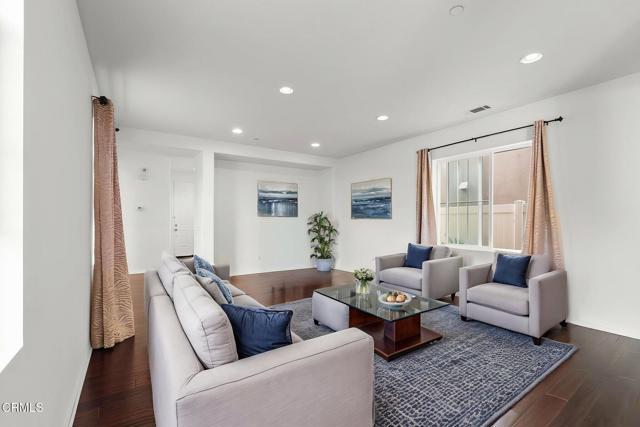 Detail Gallery Image 10 of 39 For 511 Nile River Dr, Oxnard,  CA 93036 - 4 Beds | 4 Baths