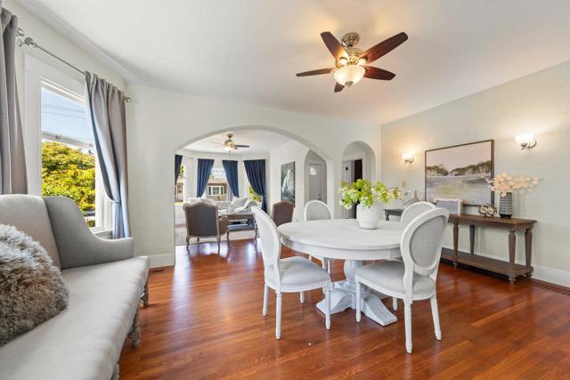 28 Clarendon Road, Burlingame CA: https://media.crmls.org/mediaz/4e081bbc-9607-4929-b5d2-0a8161bf697d.jpg