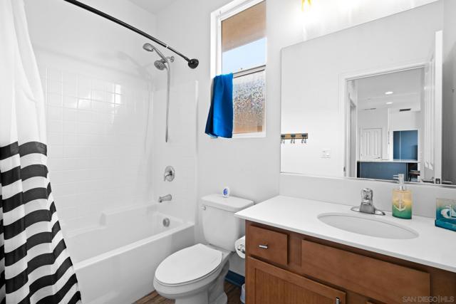 1344 Shoshone Falls Drive, Ramona CA: https://media.crmls.org/mediaz/4e083a17-23e6-4ad9-aa58-2a7a0ce585f5.jpg