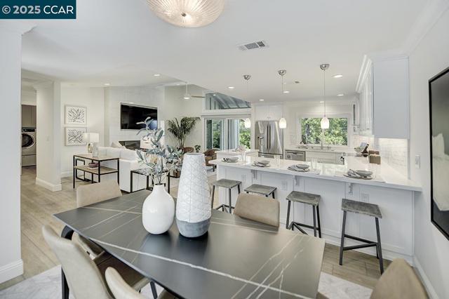 2607 Saklan Indian Dr, Walnut Creek CA: https://media.crmls.org/mediaz/4e09b34b-0172-4e79-a597-065f6a6626f6.jpg