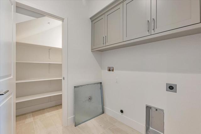 322 Isabelline Court, San Ramon CA: https://media.crmls.org/mediaz/4e09bd45-7f67-4df9-ac7a-591b590896d2.jpg