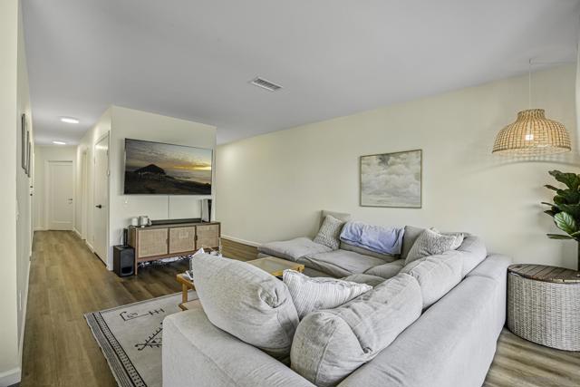 4212 Vista Del Rio Way, Oceanside CA: https://media.crmls.org/mediaz/4e0b063a-ec0d-4302-b0dd-a10abbf82312.jpg