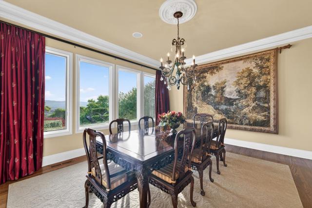 9540 Via Del Oro, Gilroy CA: https://media.crmls.org/mediaz/4e0b7098-7127-4e08-8918-ee47c384cf4a.jpg