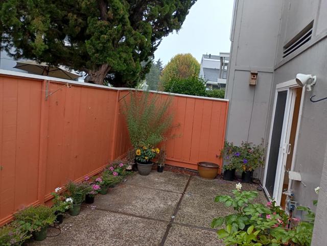 1514 Dolphin Drive, Aptos CA: https://media.crmls.org/mediaz/4e0c501f-6e66-49ef-bc16-a893770b7b6f.jpg