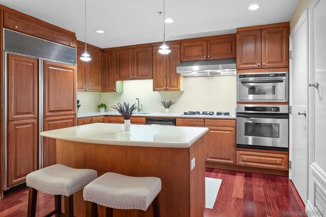 645 Front St, San Diego CA: https://media.crmls.org/mediaz/4e0e202c-717e-4ff1-b81b-0d6004320f5e.jpg