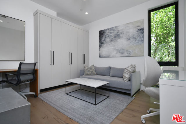 5316 Lennox, Sherman Oaks CA: https://media.crmls.org/mediaz/4e0f1149-362a-49f2-beee-ef4c797cf0c8.jpg
