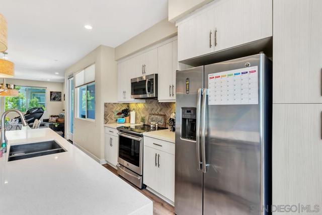 722 Anchor Ct, Chula Vista CA: https://media.crmls.org/mediaz/4e0f7fd5-3fe9-4038-bff3-97425bf87dbd.jpg