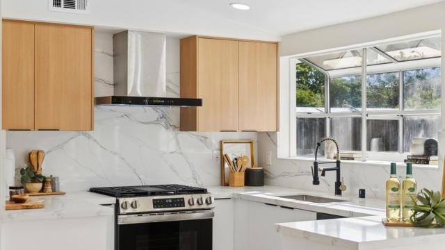 1009 Candlewood Avenue, Sunnyvale CA: https://media.crmls.org/mediaz/4e10712b-4f10-416c-9921-f2a5e52943ae.jpg