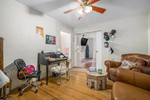 3556 Vancouver Way, Concord CA: https://media.crmls.org/mediaz/4e117d7b-2a3d-4686-89f3-f4deac4cd269.jpg