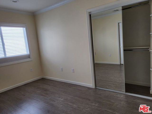 2758 W 12th Street, Los Angeles CA: https://media.crmls.org/mediaz/4e11b58e-f077-4726-98bc-a0d5b8fabf0f.jpg