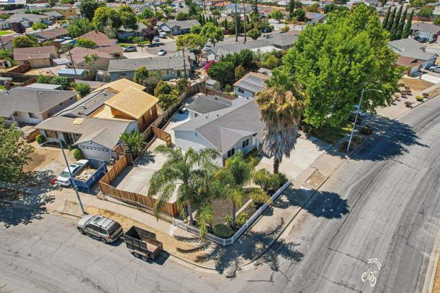 39681 Sundale Dr, Fremont CA: https://media.crmls.org/mediaz/4e12fa24-9204-4aab-91c6-f456e81a2b20.jpg