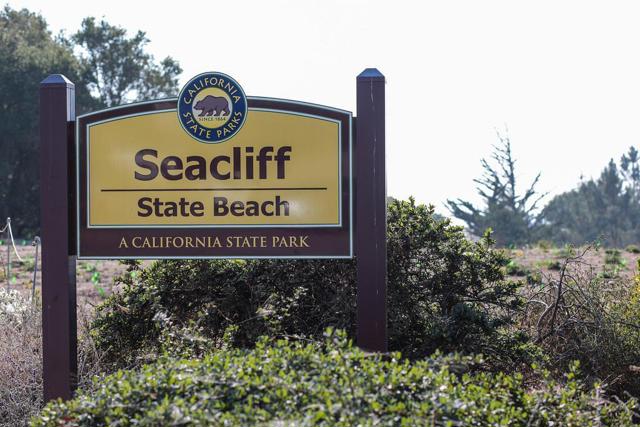 261 Sea Ridge Road, Aptos CA: https://media.crmls.org/mediaz/4e13bf2f-d159-446c-93fc-491ecddf0aec.jpg
